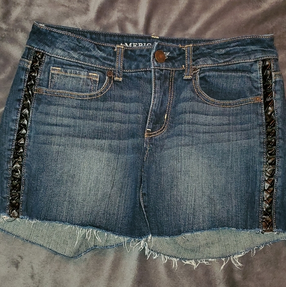 Jean Shorts - Picture 1 of 6